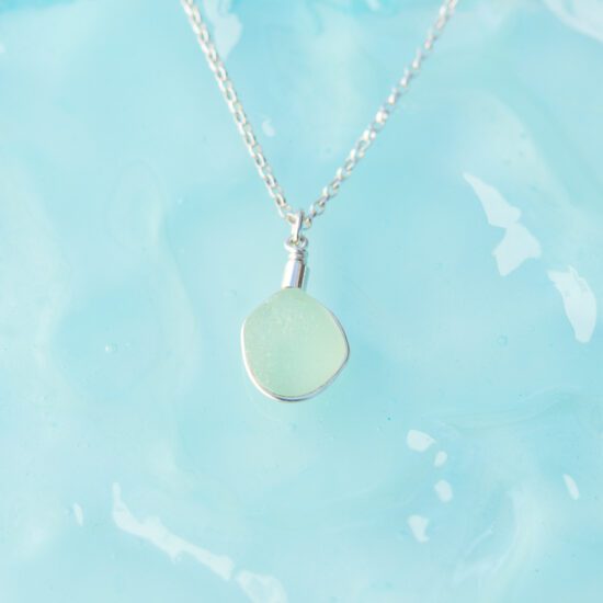 Sea glass pendant - aqua
