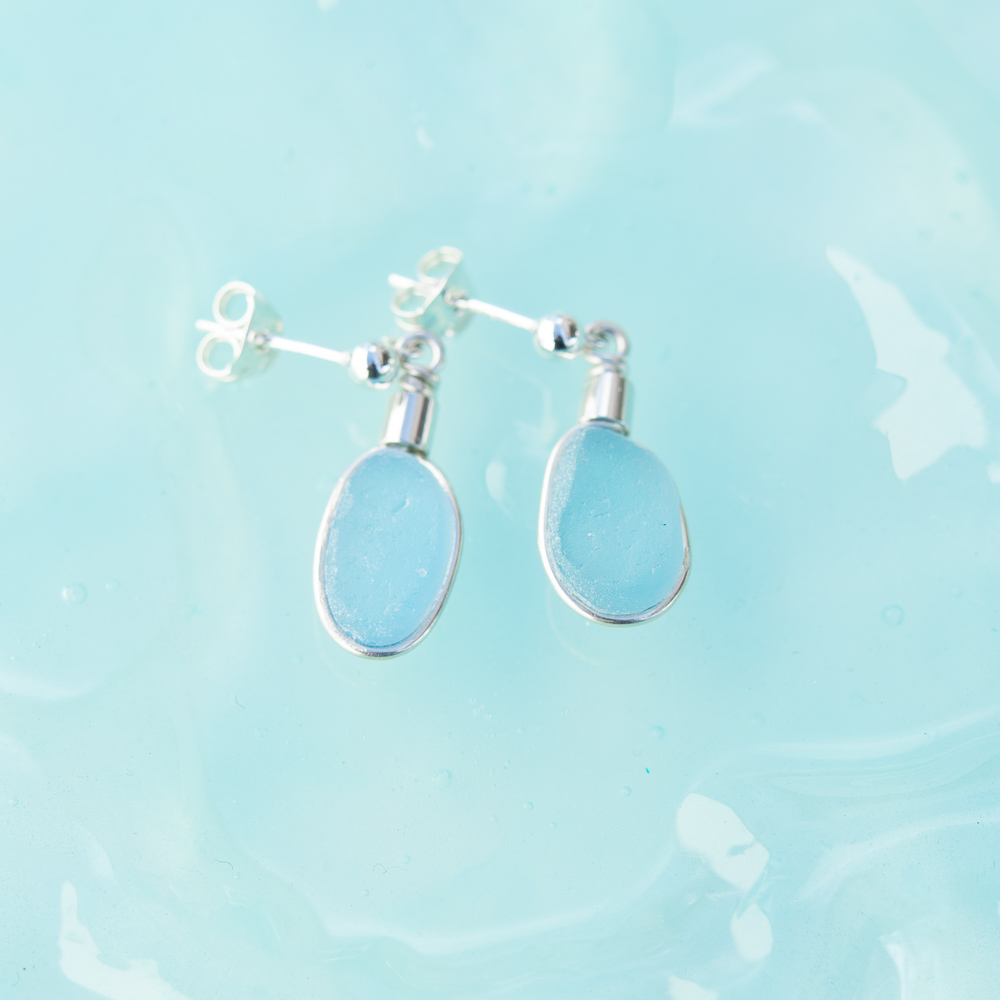 RARE FIND Sea glass stud earrings - cornflower blue - Image 3