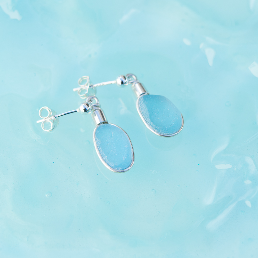 RARE FIND Sea glass stud earrings - cornflower blue