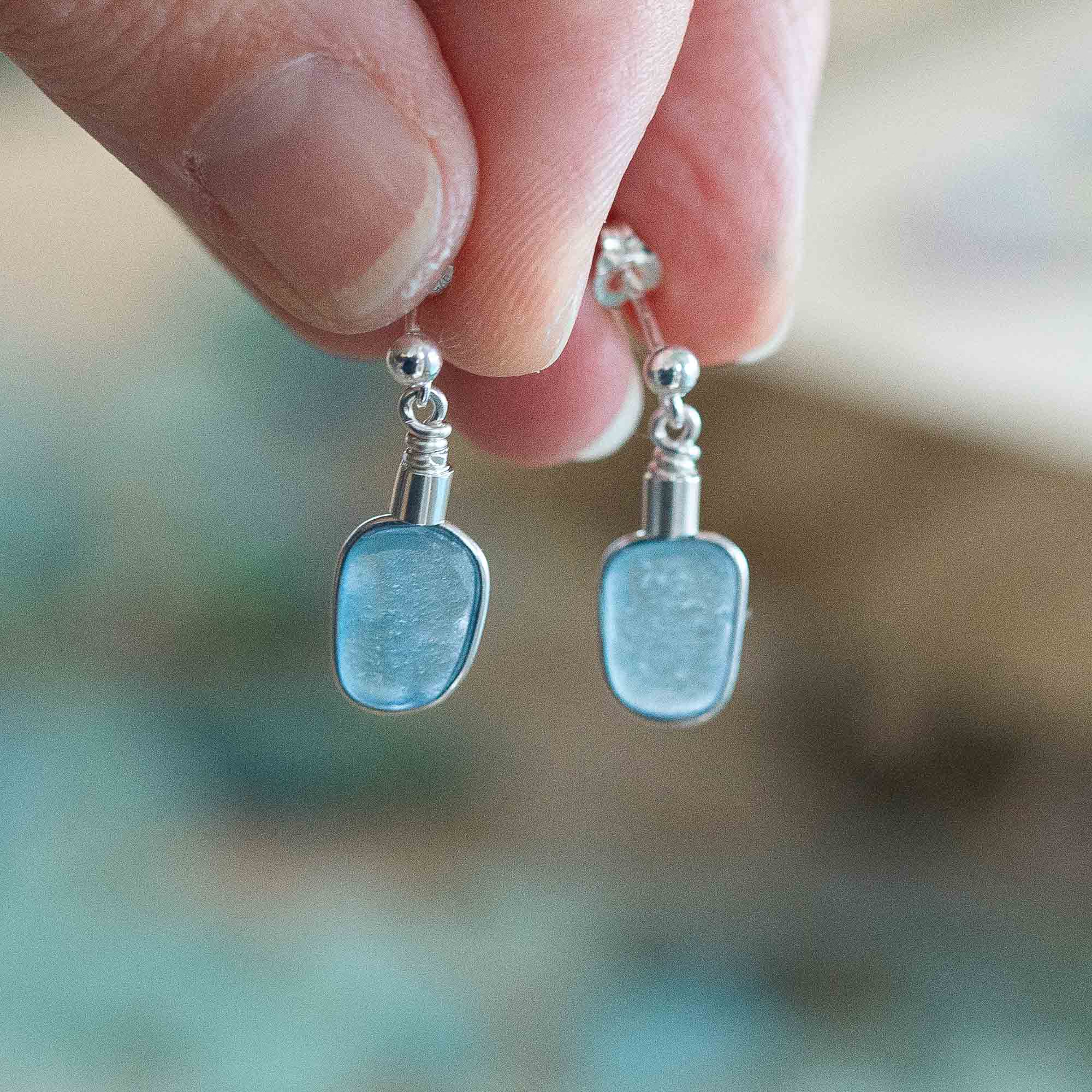 RARE FIND - sea glass stud earrings cornflower blue - Image 5