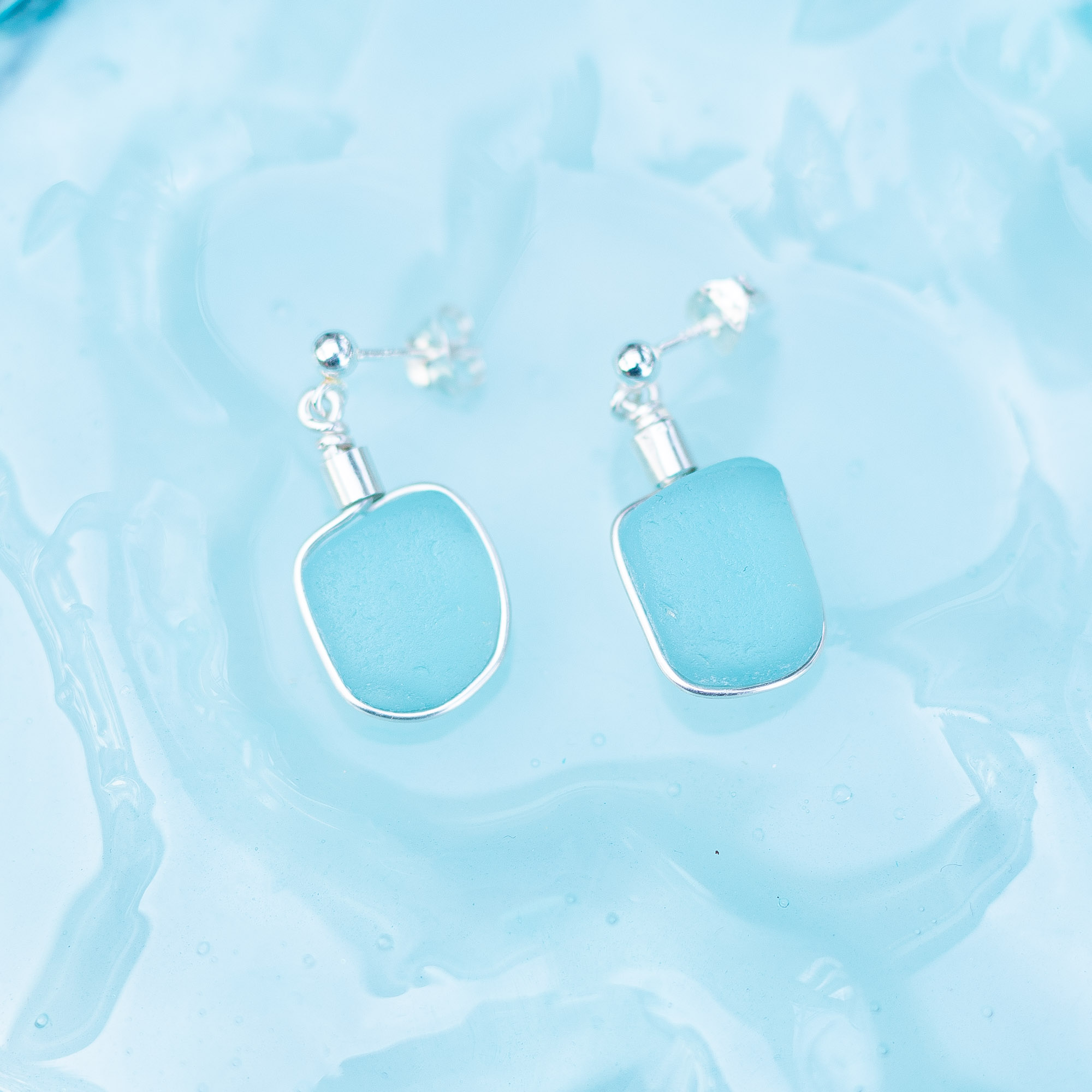 Sea glass stud earrings pale aqua - Image 3