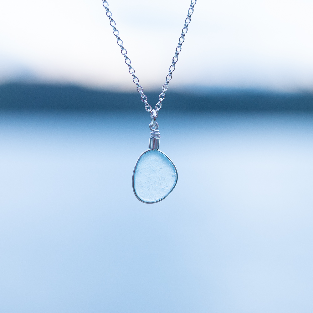 RARE FIND - Sea glass pendant cornflower blue - Image 5