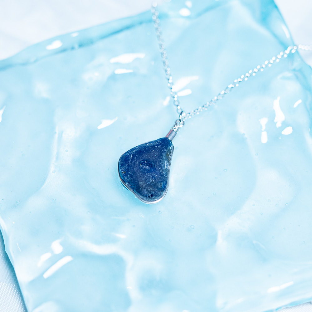 RARE FIND - Sea glass pendant cobalt blue - Image 5