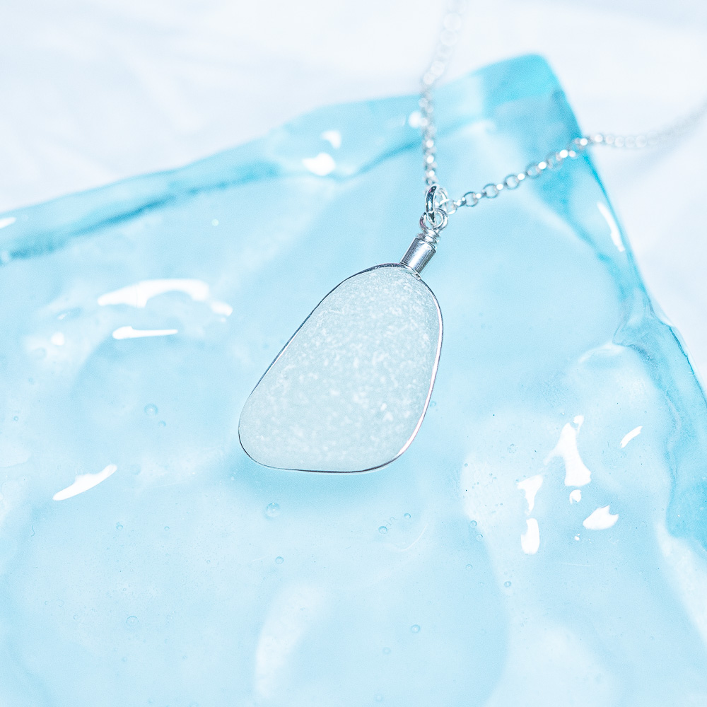 Sea glass pendant white - Image 3