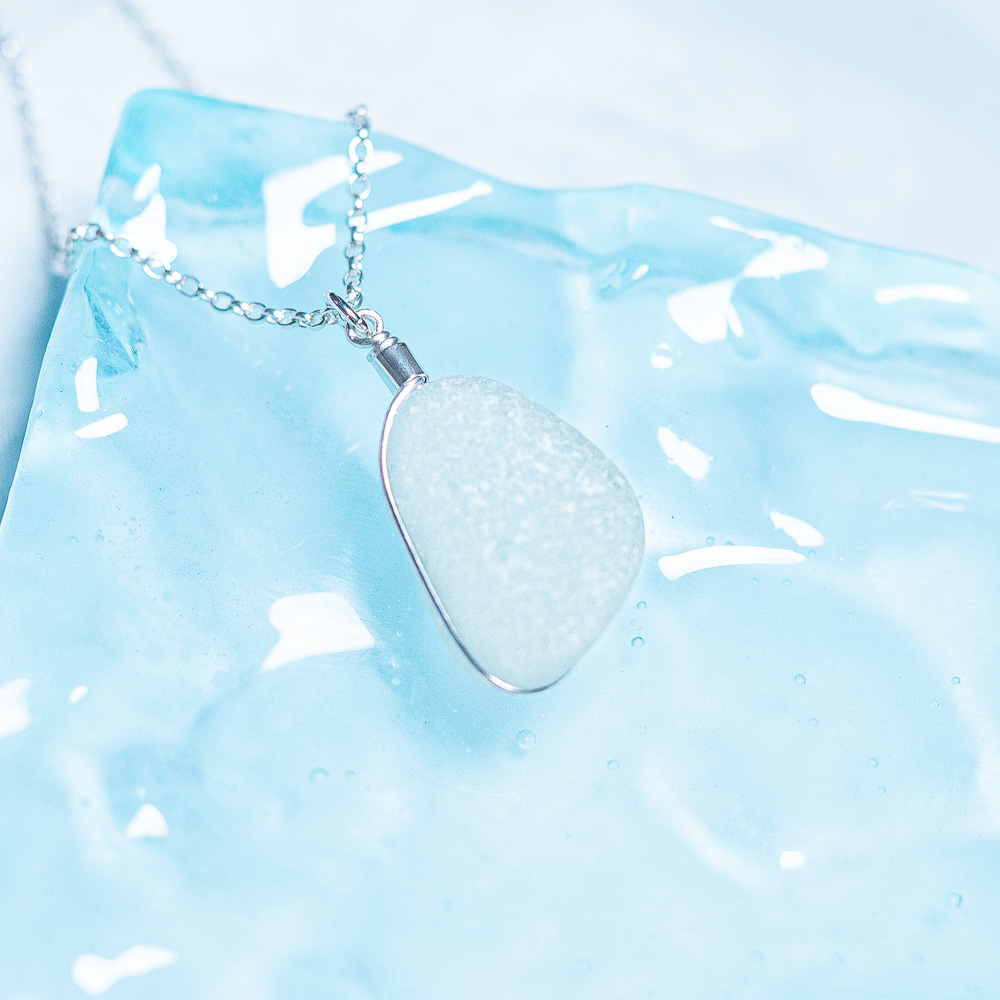 Sea glass pendant white - Image 4