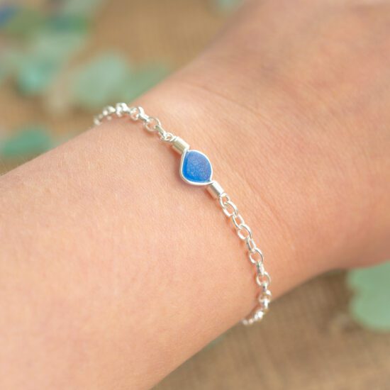 RARE FIND Sea glass bracelet - blue