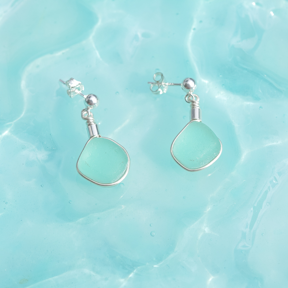 Sea Glass stud earrings - aqua
