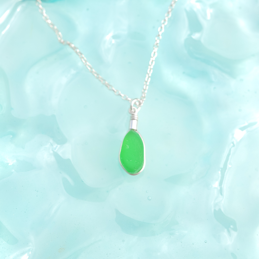 Sea glass pendant - green - Image 4