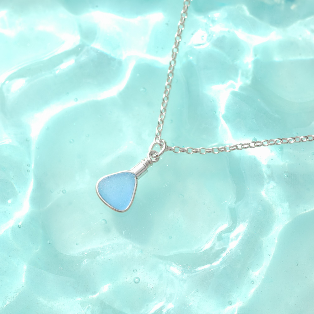 RARE FIND Sea glass pendant - sky blue - Image 3