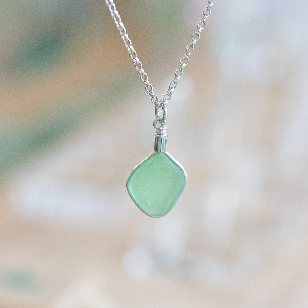 Sea glass pendant - green - Image 3