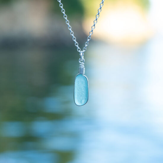 Sea glass pendant bright aqua - Image 5