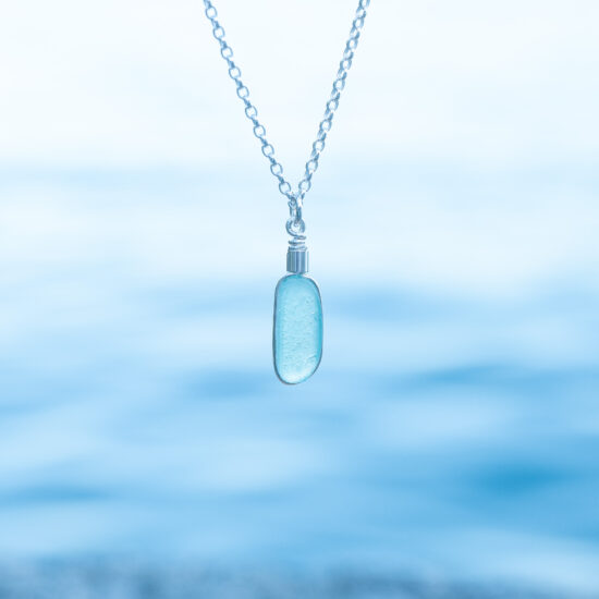 Sea glass pendant bright aqua - Image 4