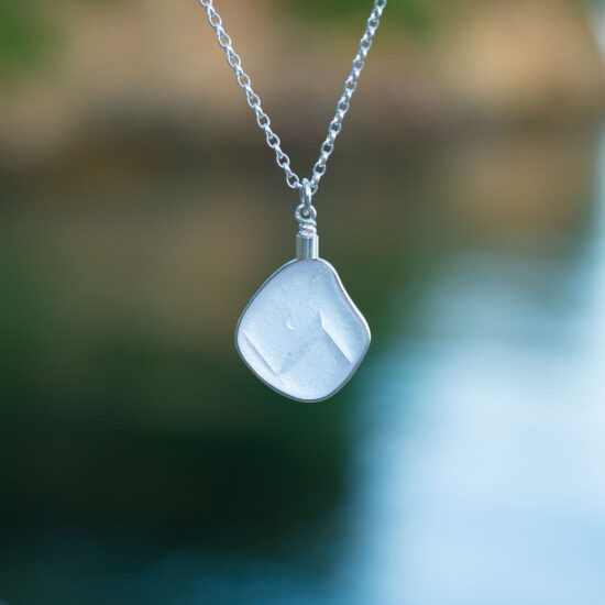 RARE FIND - Sea glass pendant white cut glass - Image 2