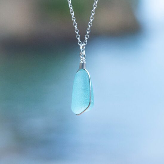 RARE FIND - Sea glass pendant aqua bottle stopper - Image 7