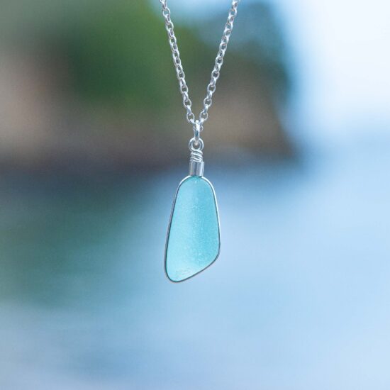 RARE FIND - Sea glass pendant aqua bottle stopper - Image 6
