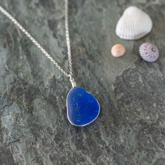 ULTRA RARE FIND - Sea glass large cobalt blue - Image 5