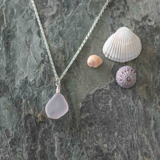 RARE FIND - Sea glass pendant pale lavender - Image 7
