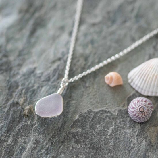 RARE FIND - Sea glass pendant pale lavender - Image 4