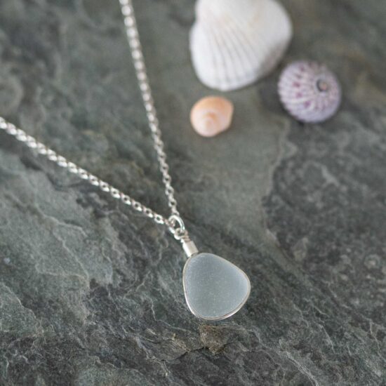 Sea glass pendant white - Image 3