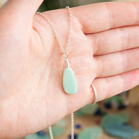 RARE FIND - Opaque sea glass pendant mint - Image 4
