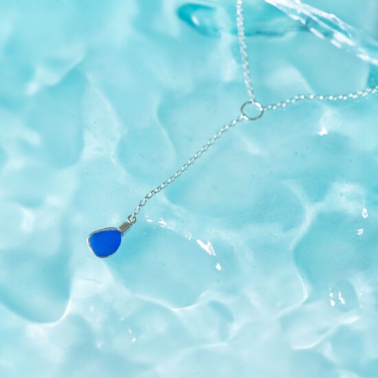 RARE FIND Sea Glass Lariat Bright Cobalt Blue - Image 5