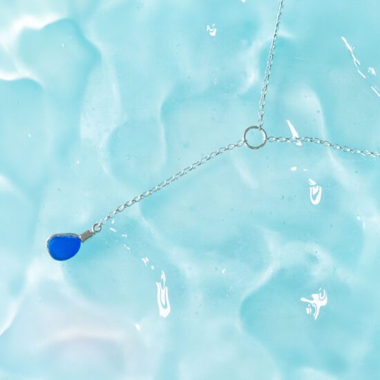 RARE FIND Sea Glass Lariat Bright Cobalt Blue - Image 4
