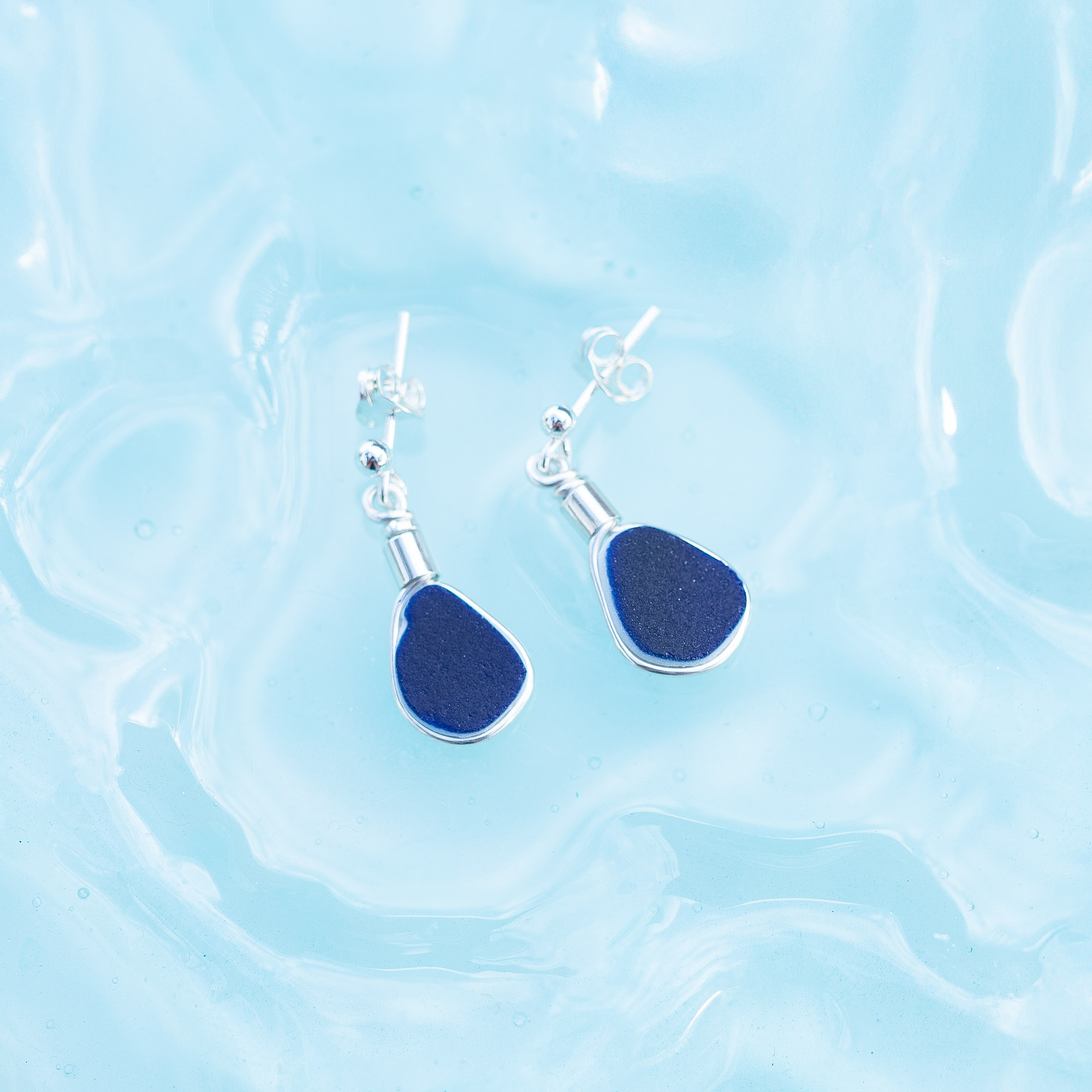RARE FIND - Sea ceramic stud earrings blue - Image 5