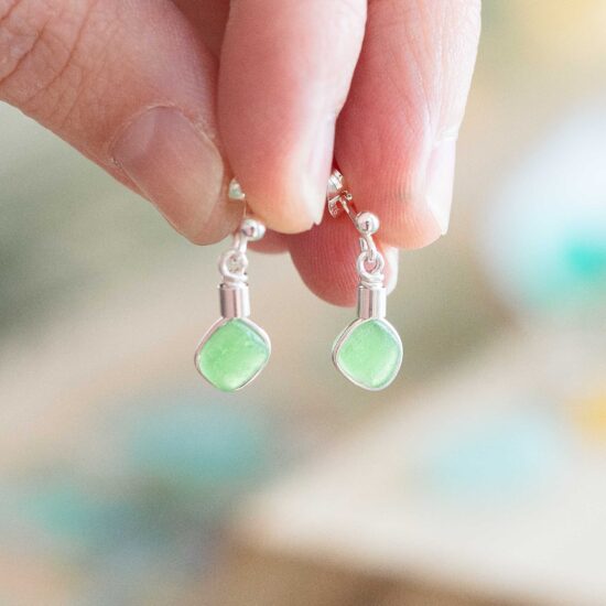 Sea glass stud earrings - Green - Image 2