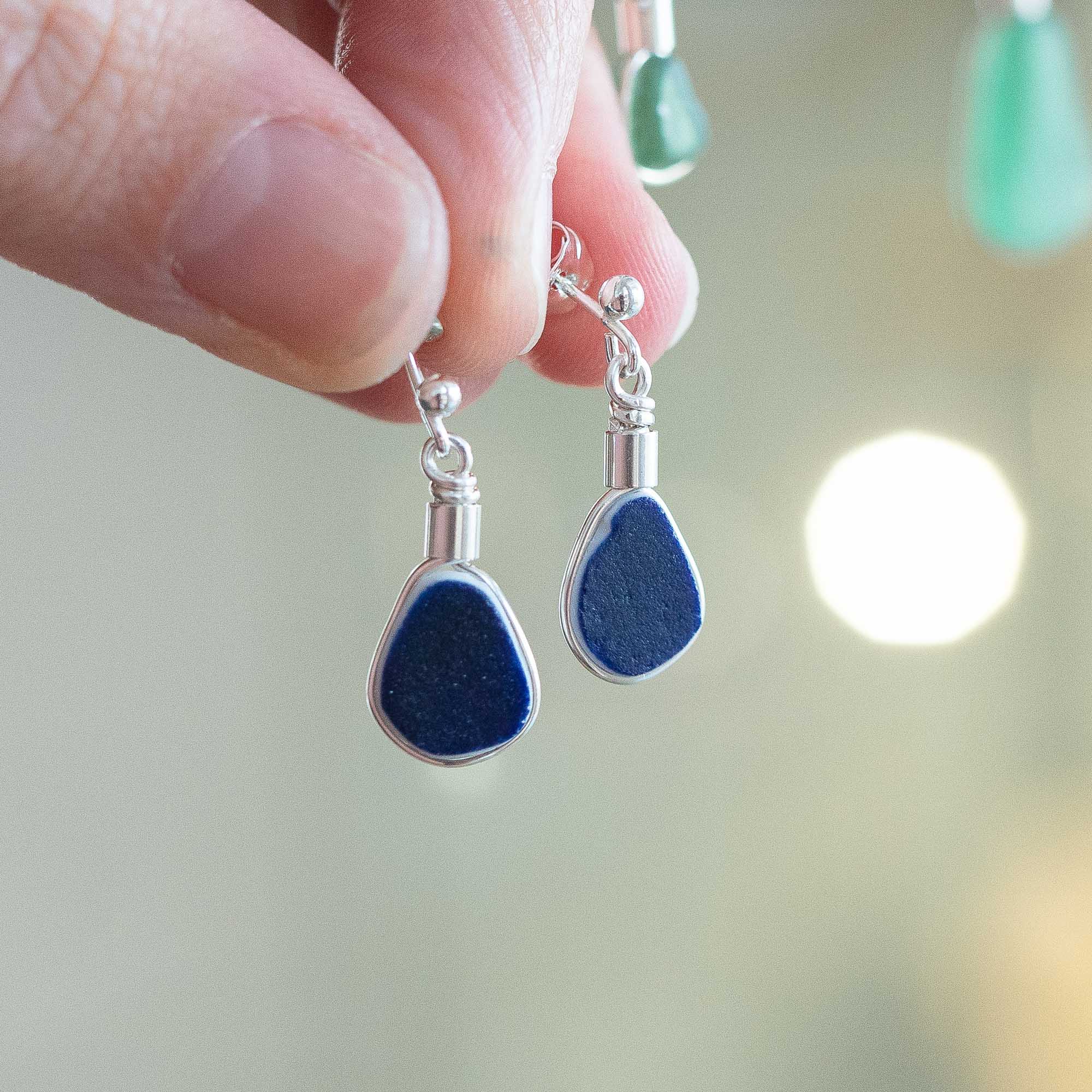 RARE FIND - Sea ceramic stud earrings blue - Image 3