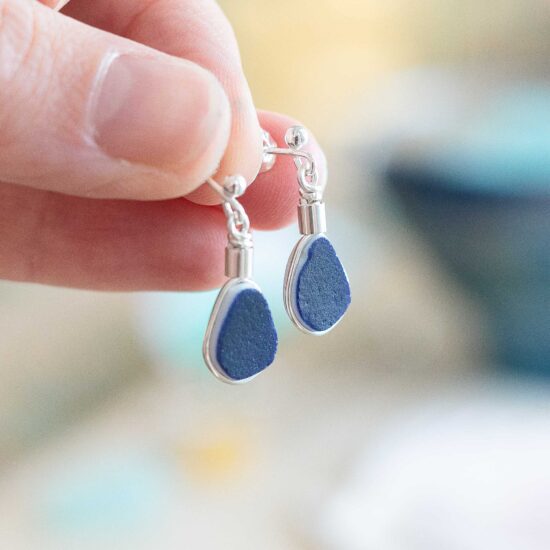 RARE FIND - Sea ceramic stud earrings blue - Image 2