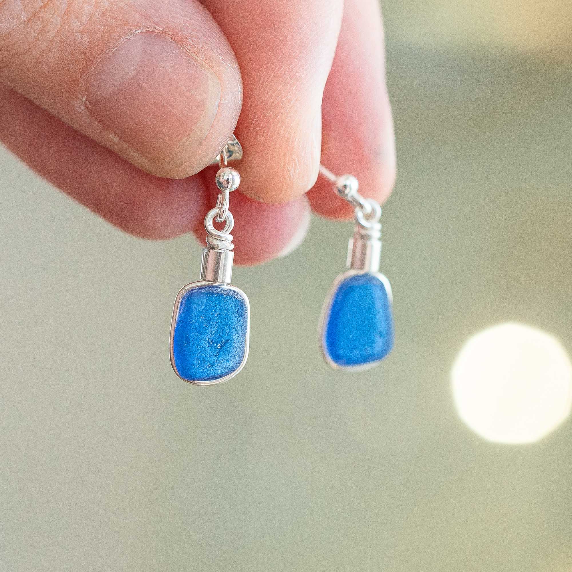 RARE FIND - sea glass stud earrings blue - Image 4