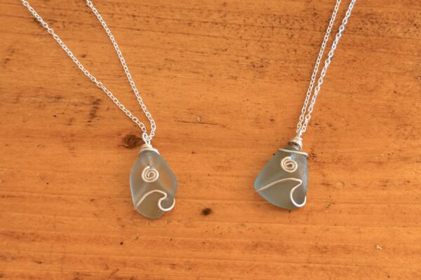 sea-glass-jewellery-made-in-a-workshop-at-boardmasters-festival-Watergate-bay