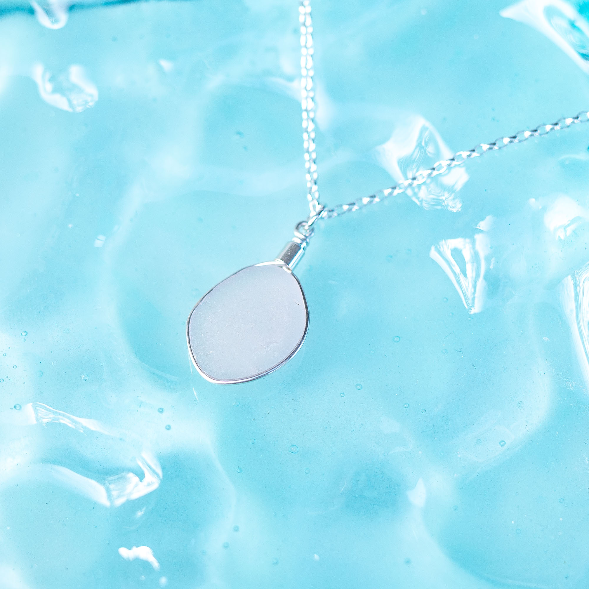 RARE FIND - Sea glass pendant lavender - Image 3